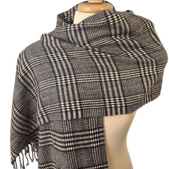 1970s Pierre Cardin Scarf Black White Plaid 72 in X 12.5 in Rectangle Unisex - Picture 3 of 6